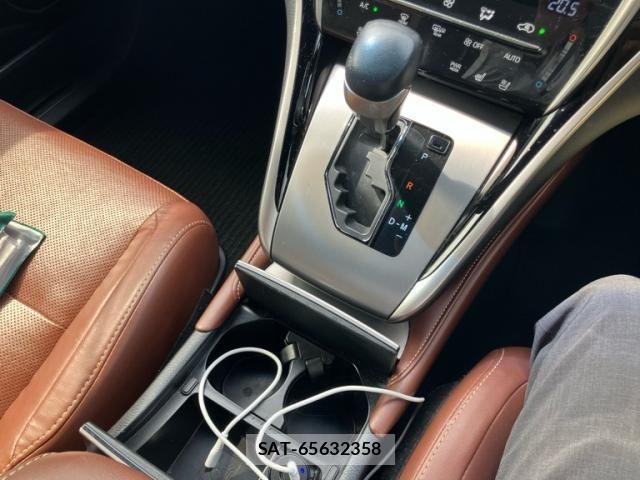 Toyota HARRIER 2018-07 8314638-19
