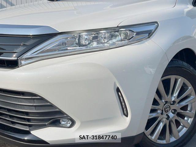 Toyota HARRIER 2017-08 8336031-11