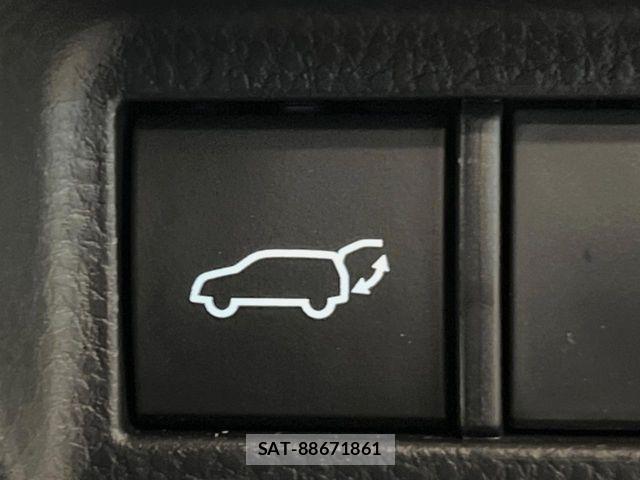 Toyota HARRIER 2023-08 8335982-6