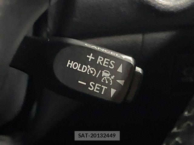 Toyota HARRIER 2017-11 8336024-4