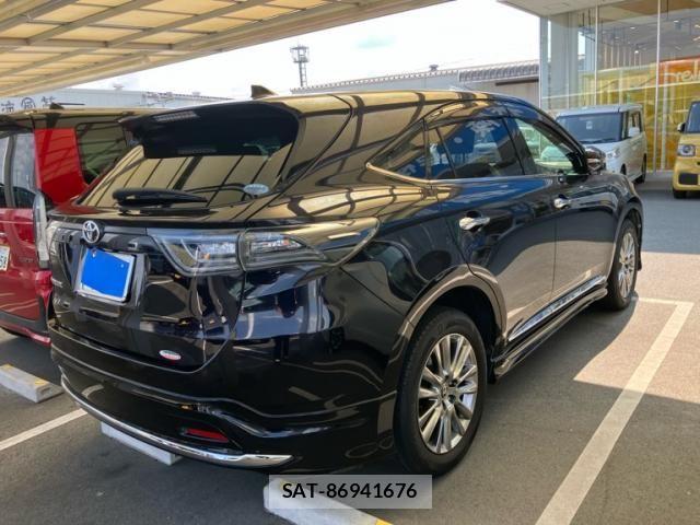 Toyota HARRIER 2017-03 8336038-2