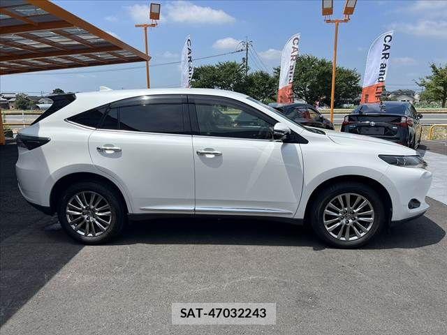 Toyota HARRIER 2015-02 8336032-11