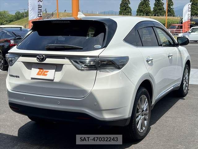 Toyota HARRIER 2015-02 8336032-12