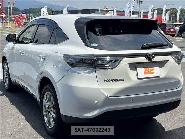 Toyota HARRIER 2015-02 8336032-14