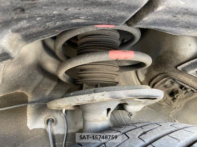 Toyota HARRIER 2017-03 8336033-19