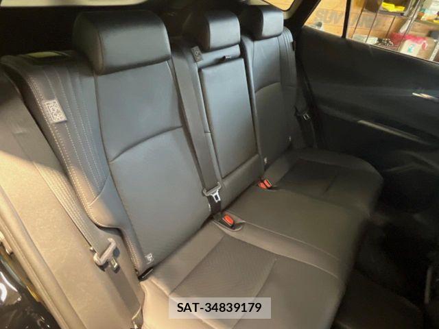 Toyota HARRIER 2023-08 8335975-12