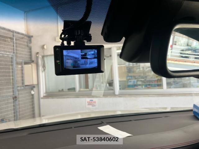 Toyota HARRIER 2017-07 8336039-27