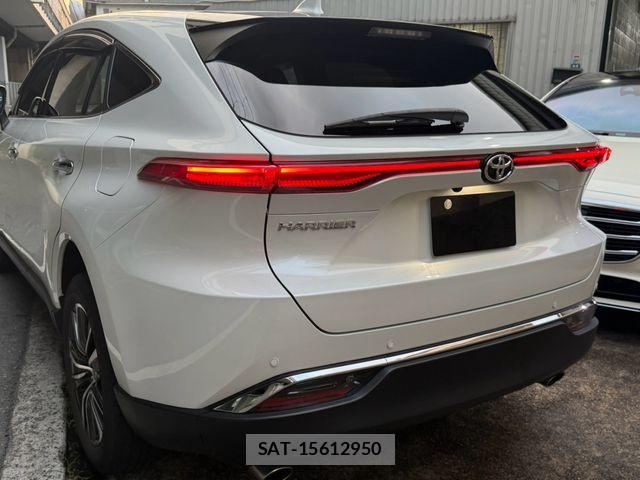Toyota HARRIER 2023-02 8354576-5