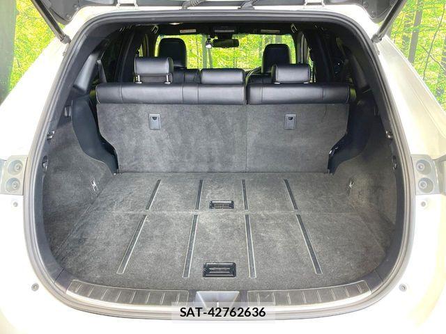 Toyota HARRIER 2017-09 8354588-9