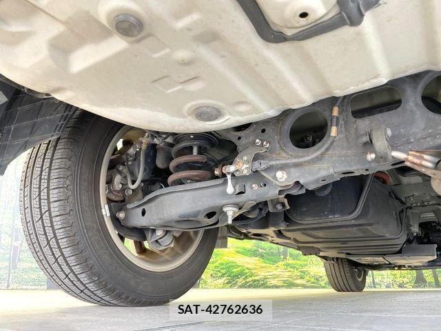 Toyota HARRIER 2017-09 8354588-19