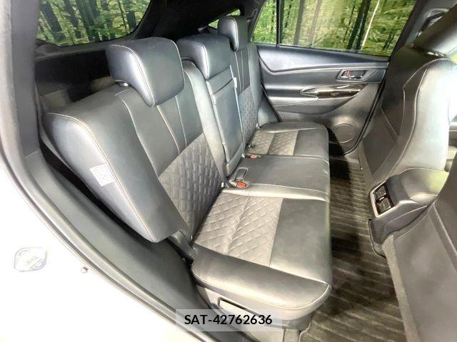 Toyota HARRIER 2017-09 8354588-8