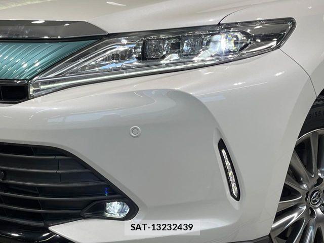 Toyota HARRIER 2017-11 8354587-11