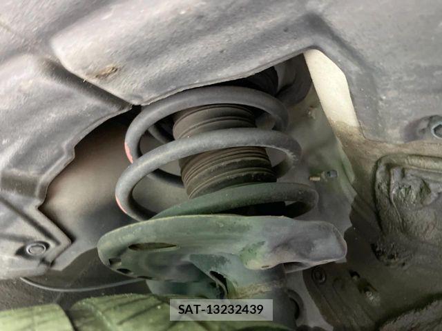 Toyota HARRIER 2017-11 8354587-19