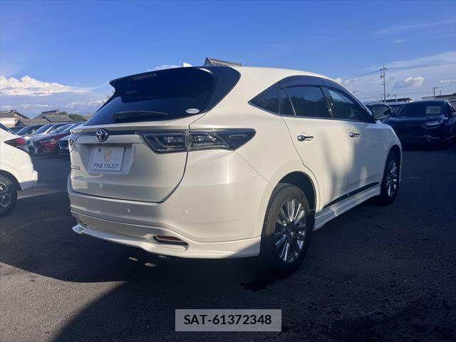Toyota HARRIER 2014-09 8366120-21