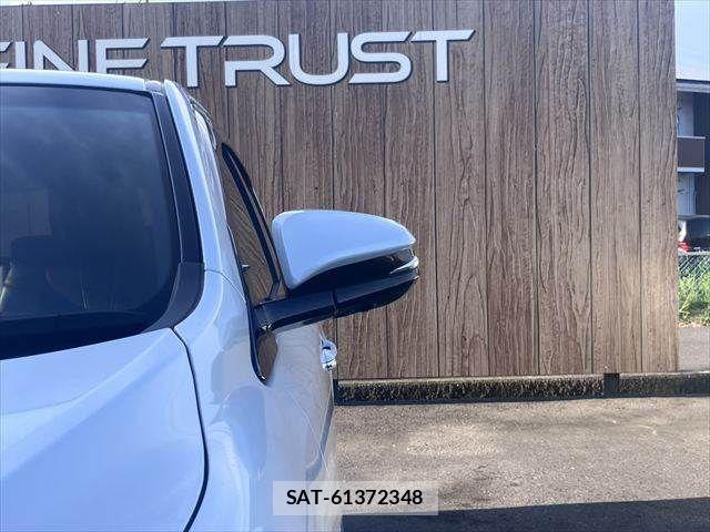 Toyota HARRIER 2014-09 8366120-25