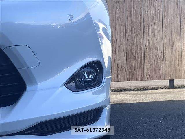 Toyota HARRIER 2014-09 8366120-29