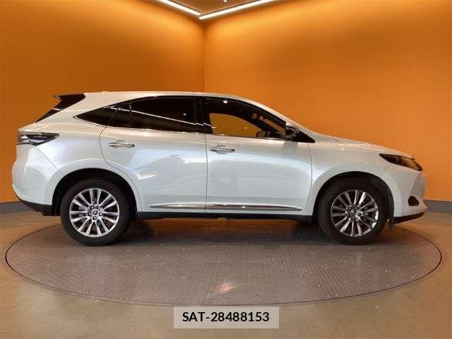 Toyota HARRIER 2016-12 8366121-12
