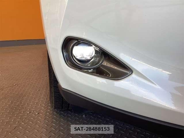 Toyota HARRIER 2016-12 8366121-17