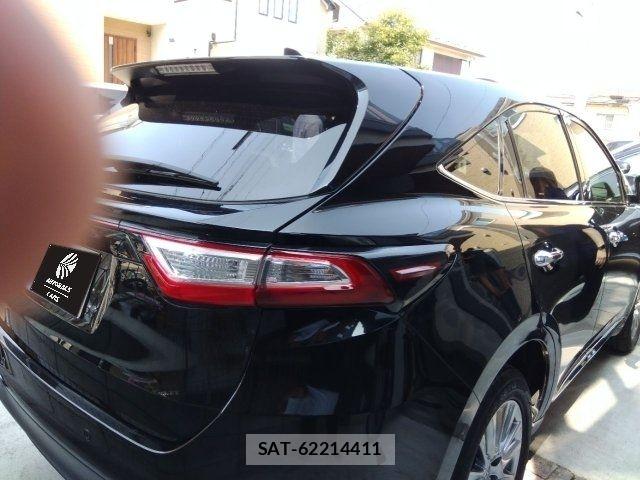 Toyota HARRIER 2019-03 8366105-2