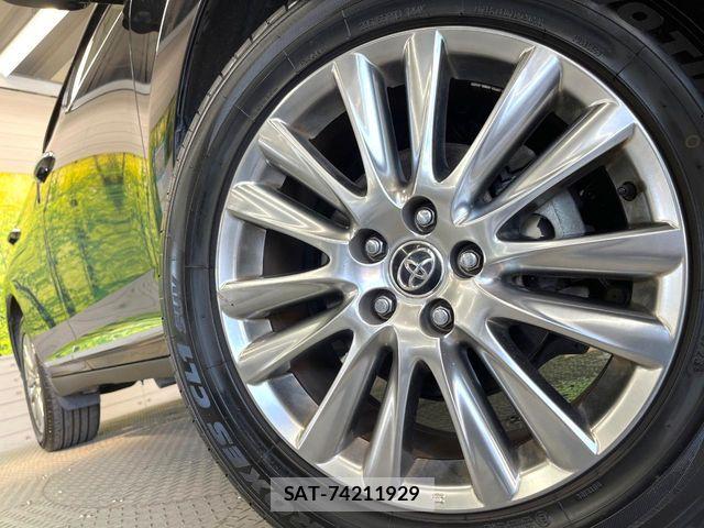 Toyota HARRIER 2017-01 8366110-11