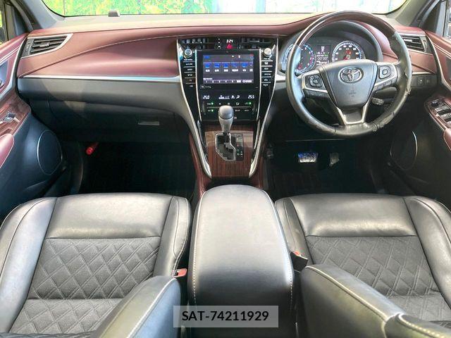 Toyota HARRIER 2017-01 8366110-1