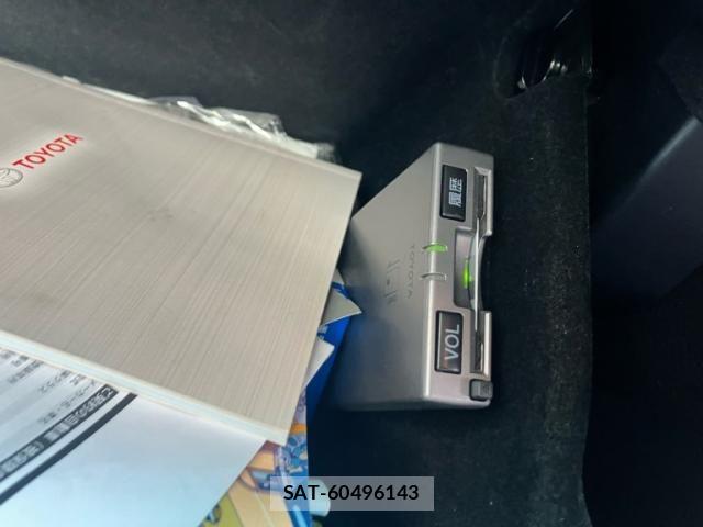 Toyota HARRIER 2005-06 8366130-24
