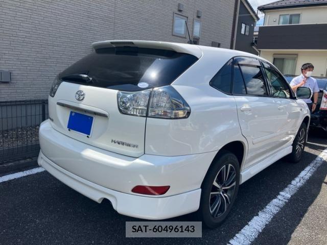 Toyota HARRIER 2005-06 8366130-2