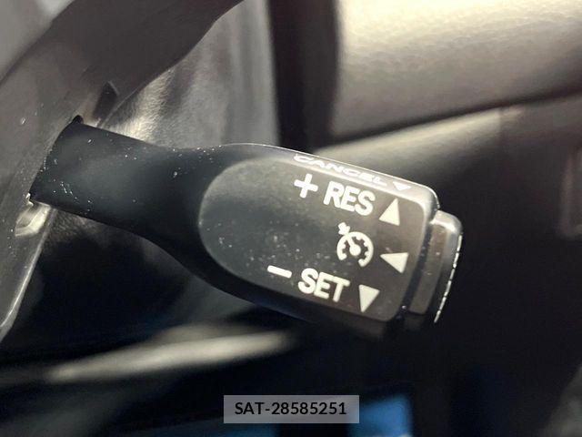 Toyota HARRIER 2015-02 8366117-6