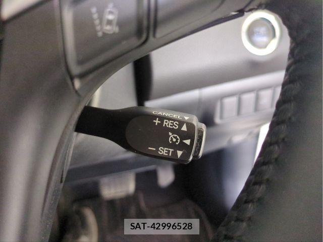 Toyota HARRIER 2014-03 8366124-27