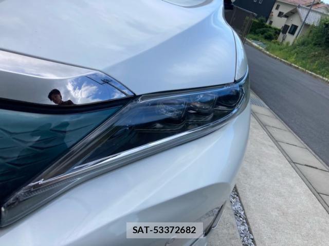 Toyota HARRIER 2017-06 8366111-3
