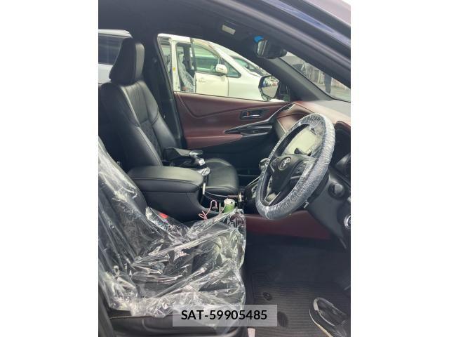 Toyota HARRIER 2018-03 8366115-11
