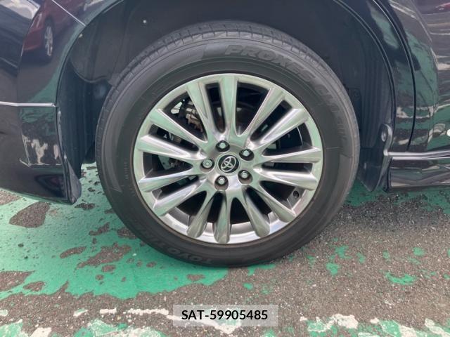 Toyota HARRIER 2018-03 8366115-5