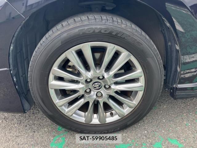 Toyota HARRIER 2018-03 8366115-7