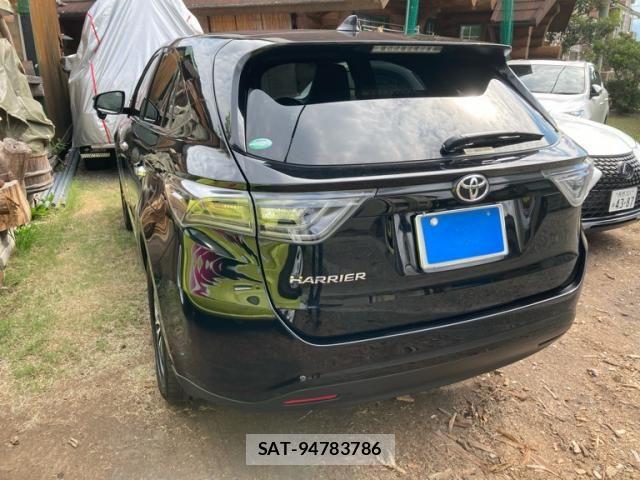 Toyota HARRIER 2015-10 8366125-6