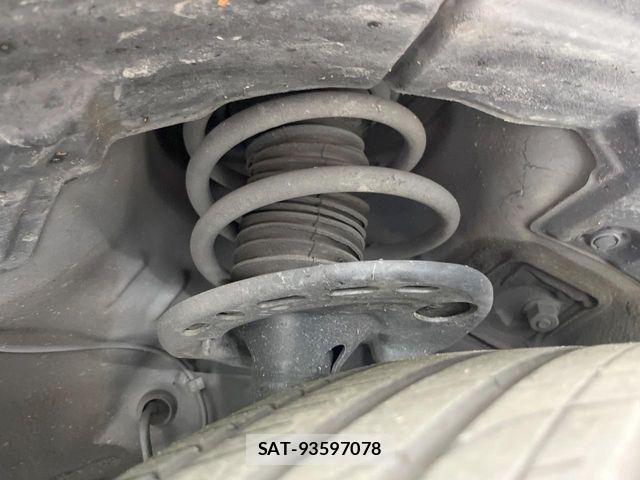 Toyota HARRIER 2014-10 8366123-19