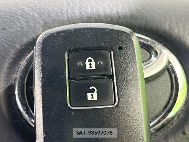 Toyota HARRIER 2014-10 8366123-6