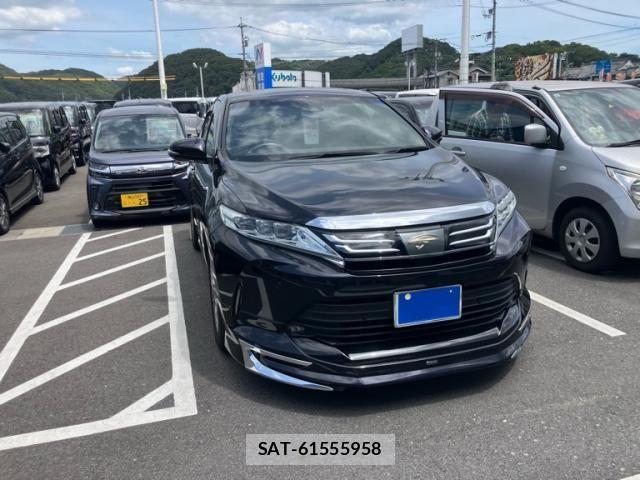 Toyota HARRIER 2019-03 8366104-0