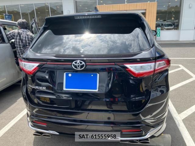 Toyota HARRIER 2019-03 8366104-9