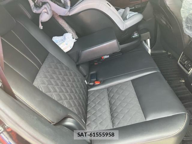 Toyota HARRIER 2019-03 8366104-13