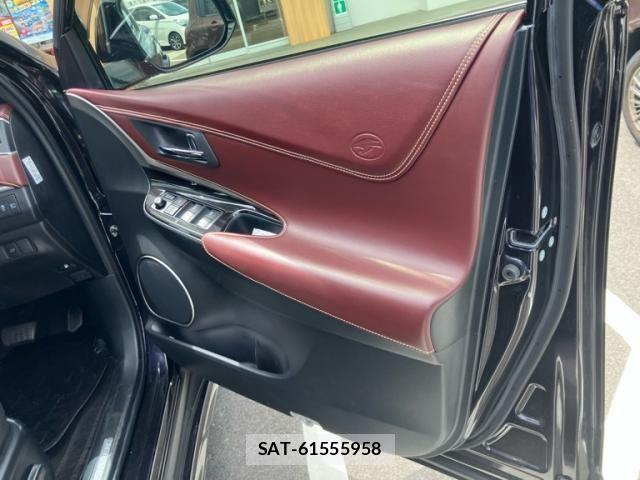 Toyota HARRIER 2019-03 8366104-14