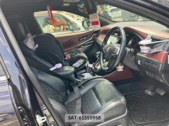 Toyota HARRIER 2019-03 8366104-15