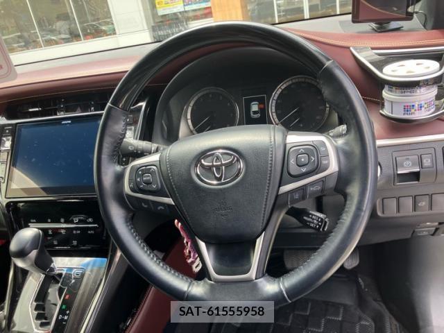 Toyota HARRIER 2019-03 8366104-16