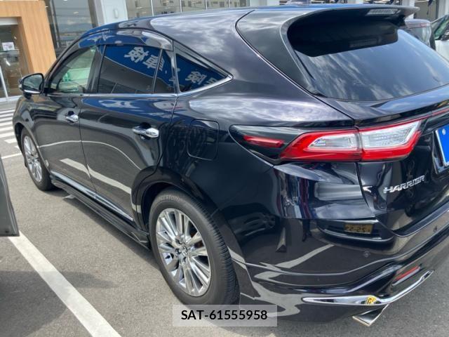 Toyota HARRIER 2019-03 8366104-8