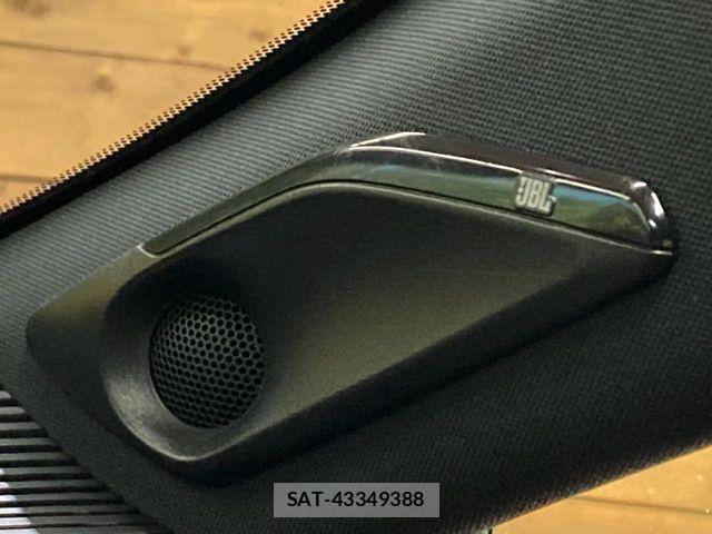 Toyota HARRIER 2021-06 8366094-4