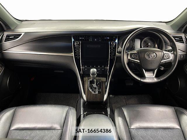 Toyota HARRIER 2017-03 8366119-1