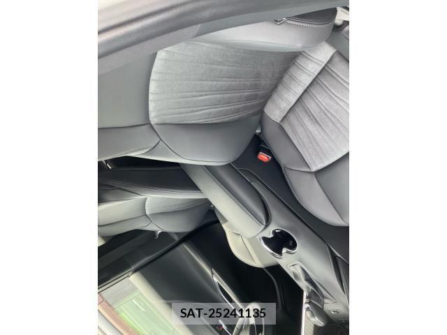 Toyota HARRIER 2023-09 8366093-12