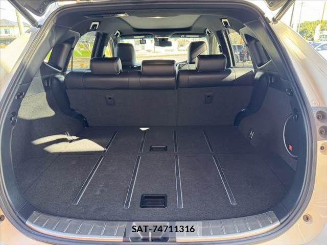 Toyota HARRIER 2017-11 8366112-19