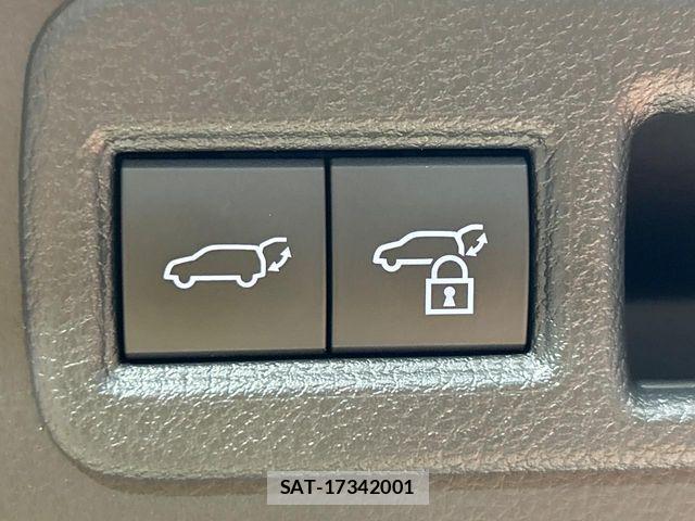 Toyota HARRIER 2022-03 8366089-5