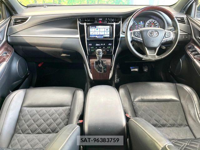 Toyota HARRIER 2016-11 8366116-1