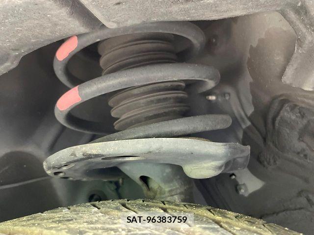 Toyota HARRIER 2016-11 8366116-19